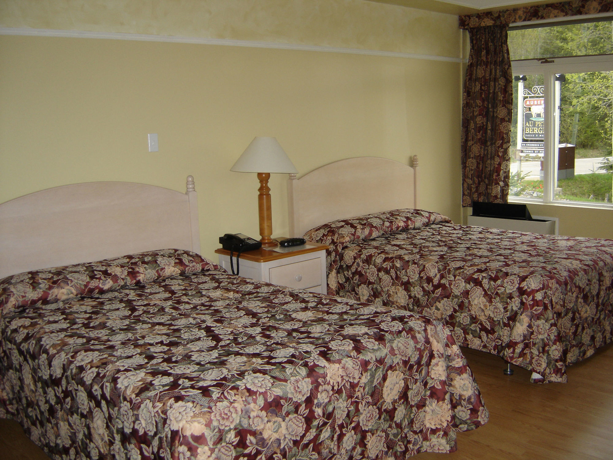 Hotel Au Petit Berger La Malbaie Eksteriør bilde