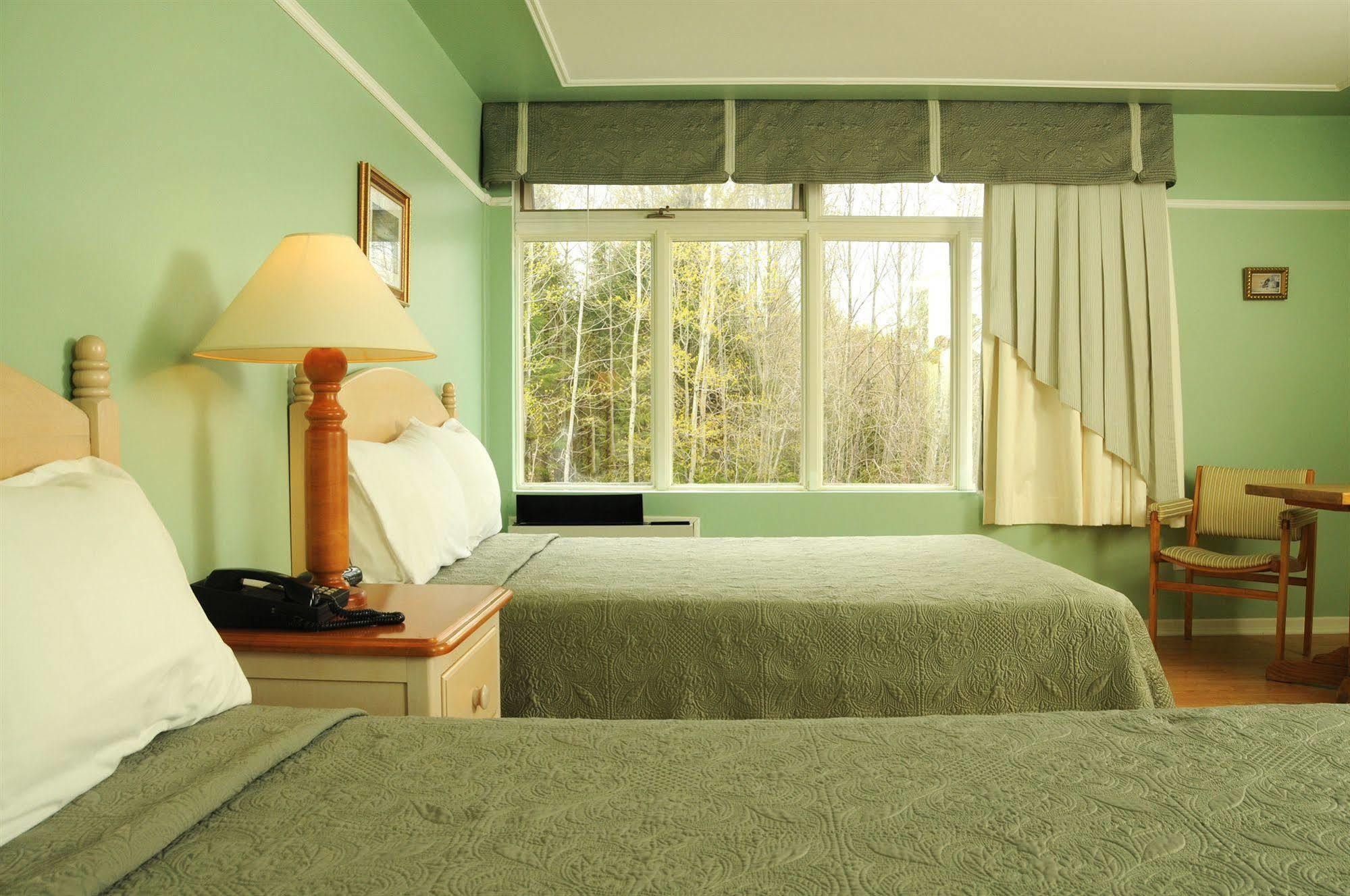 Hotel Au Petit Berger La Malbaie Eksteriør bilde